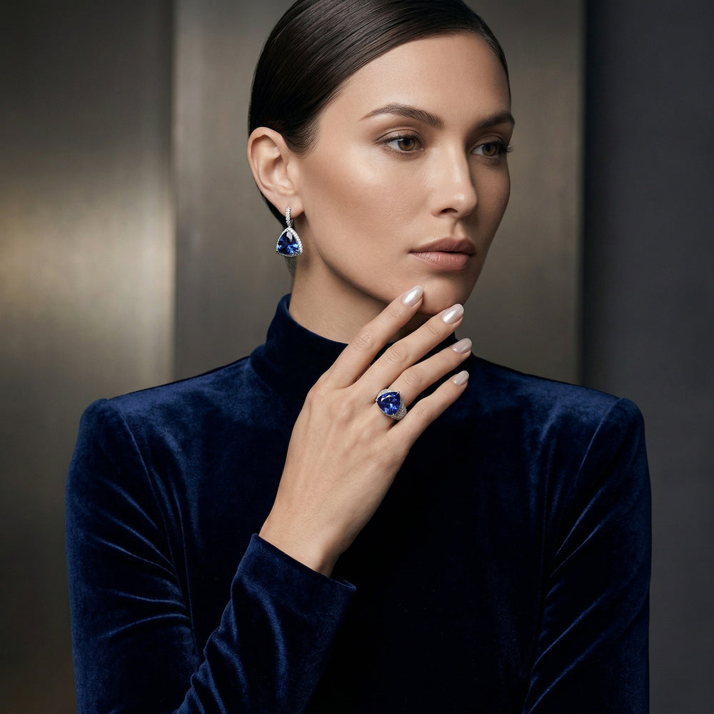 SAPPHIRE RING W/ DIAMOND
