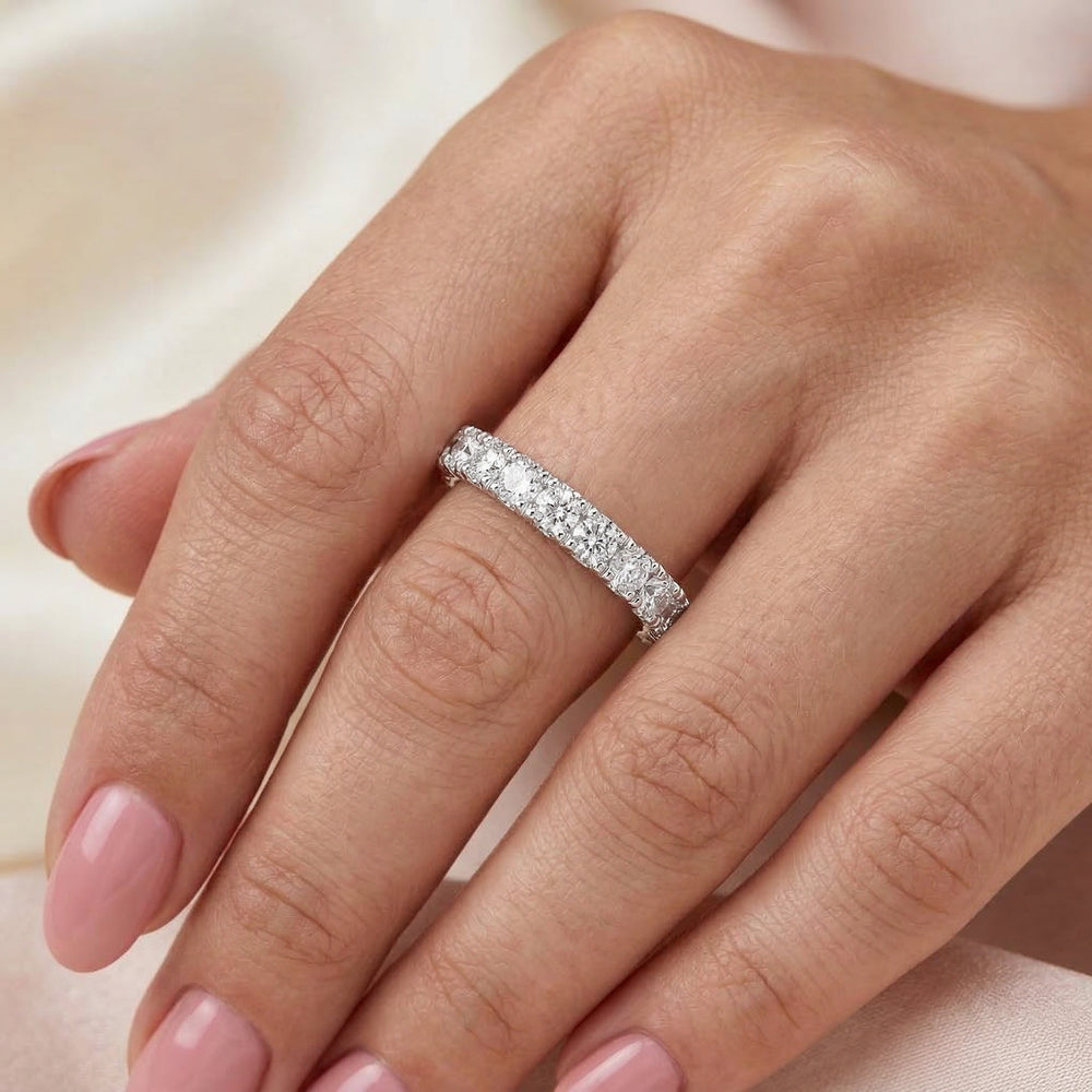 14KW DIAMOND U PRONG  BAND RING