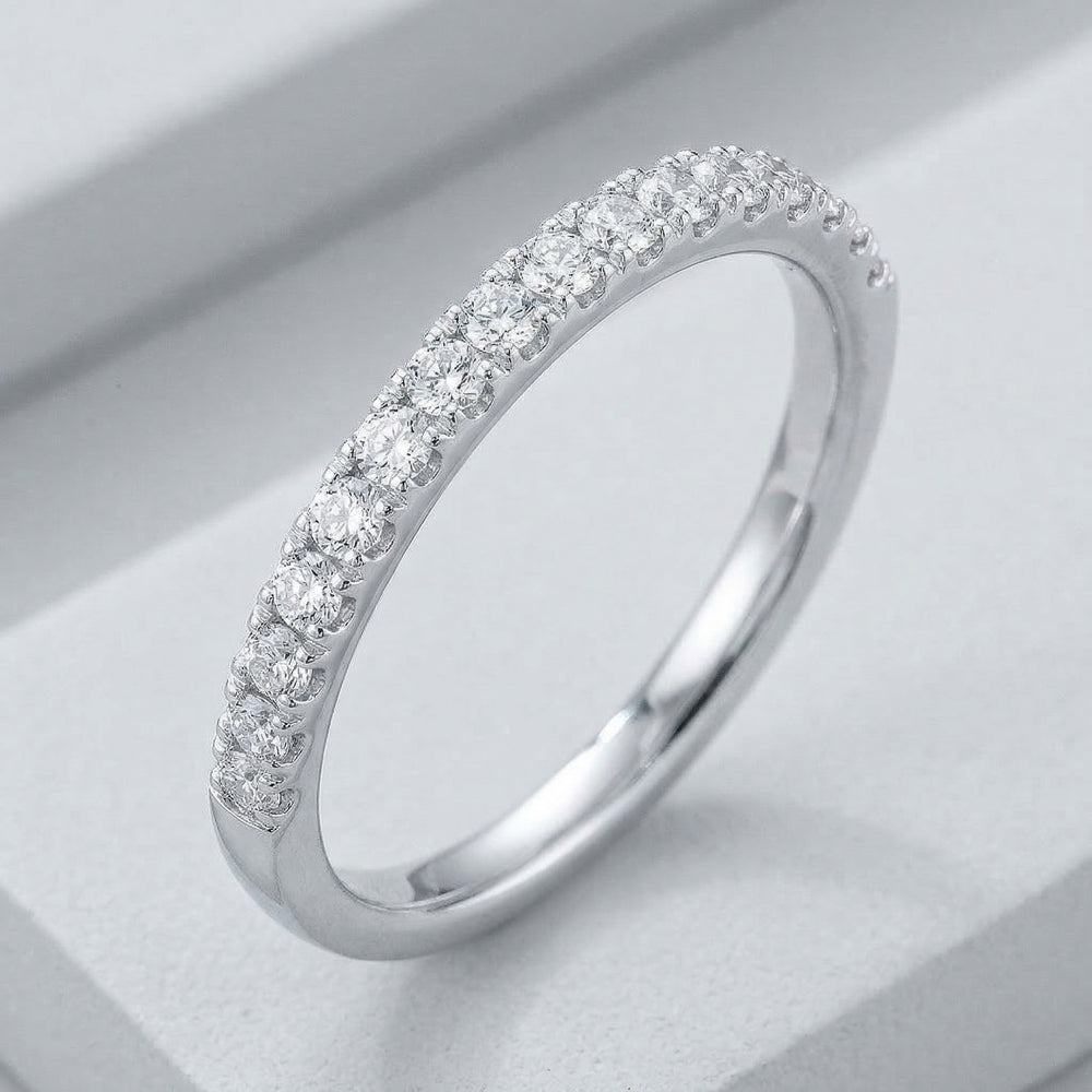 14KW DIAMOND U PRONG  BAND RING