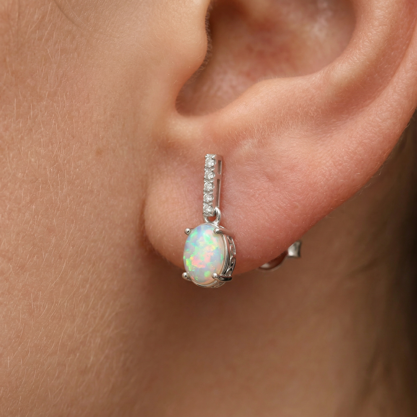 14KW  SEMI PREC CLASSIC BIRTHSTONE EARRING