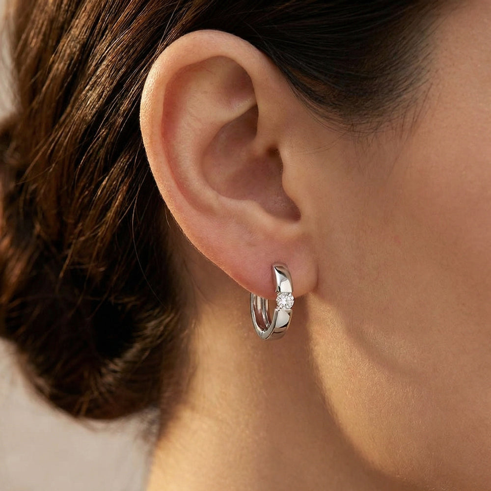 14KWG DIAMOND  HUGGIE EARS