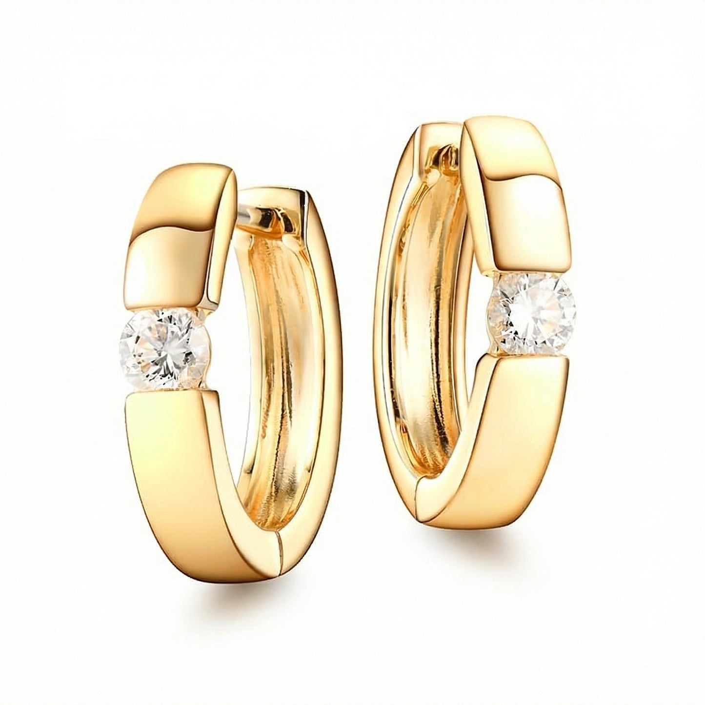 14KYG DIAMOND  HUGGIE EARRING