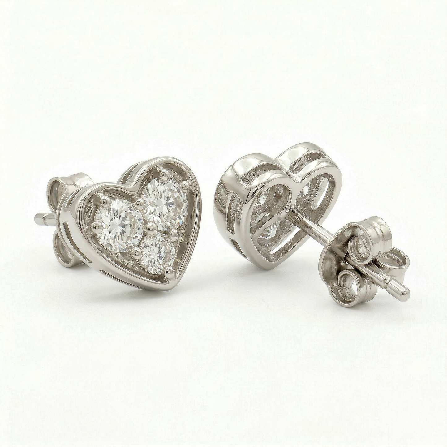 14KW DIAMOND STUD HEART EARRING