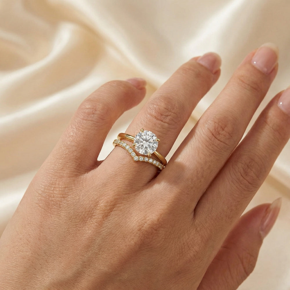 14KYG DIAMOND V SHAPE BAND RING