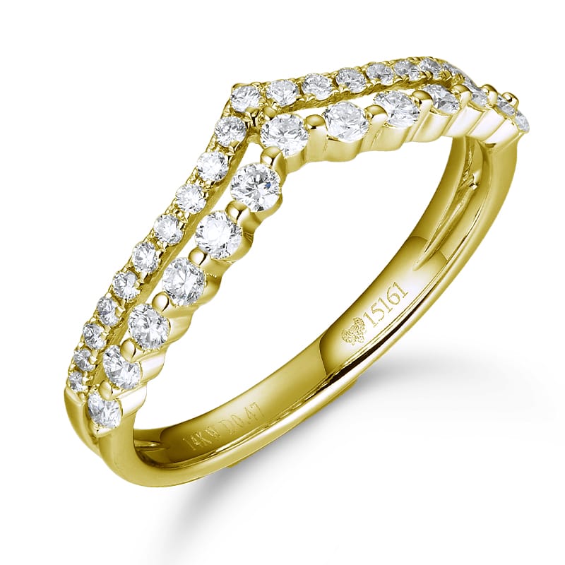 Yellow Gold Diamond Wedding Ring with Brilliant Cut
